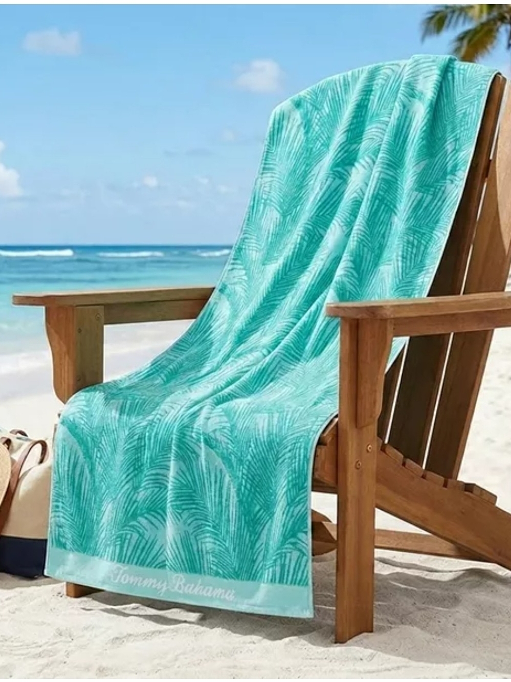 Tommy Bahama Palmette Yarn Dyed Beach Towel Size 36" x 68" Aqua Blue